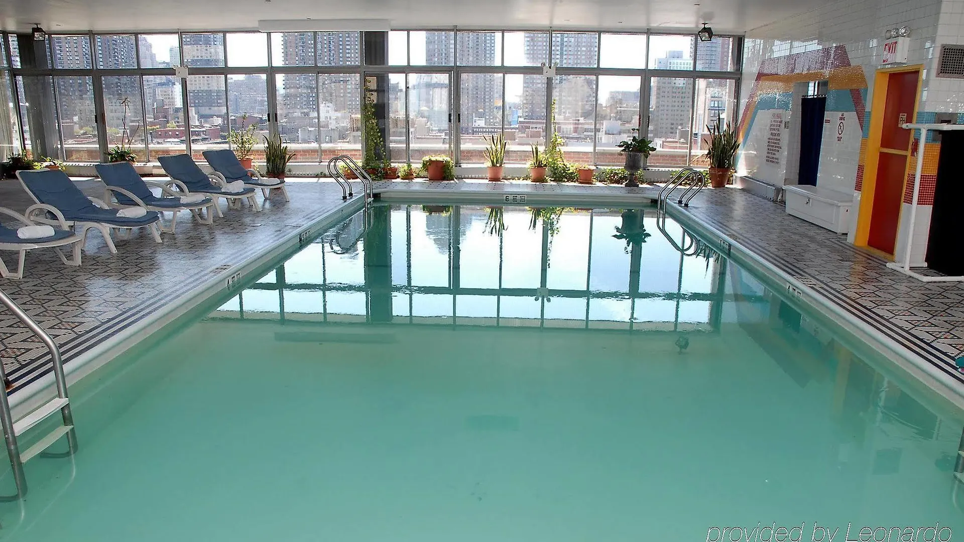 The Skyline Hotel New York 3*,